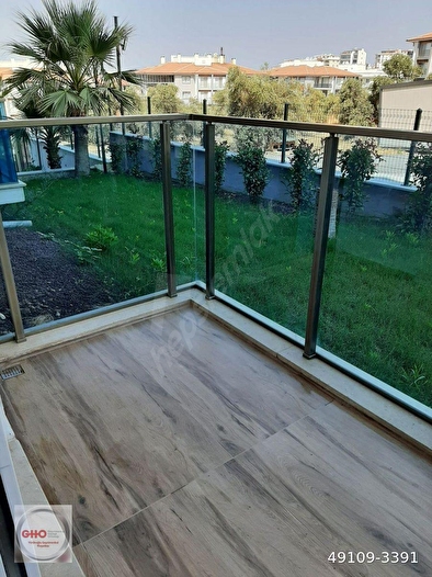 Kuşadası Değirmendere Mevki Eşyalı Havuzlu Satılık Daire