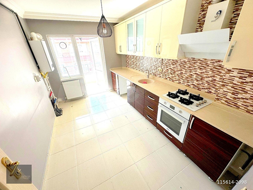 ATAPARK ANA CADDE PARALELİ KÖŞE BİNADA GENİŞ MASRAFSIZ 3+1 DAİRE