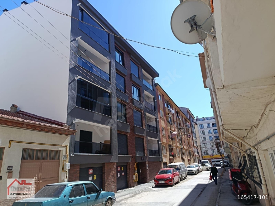 KIRMIZITOPRAKTA 1+1 GÜZEL KONUMDA FIRSAT SATILIK DAİRE