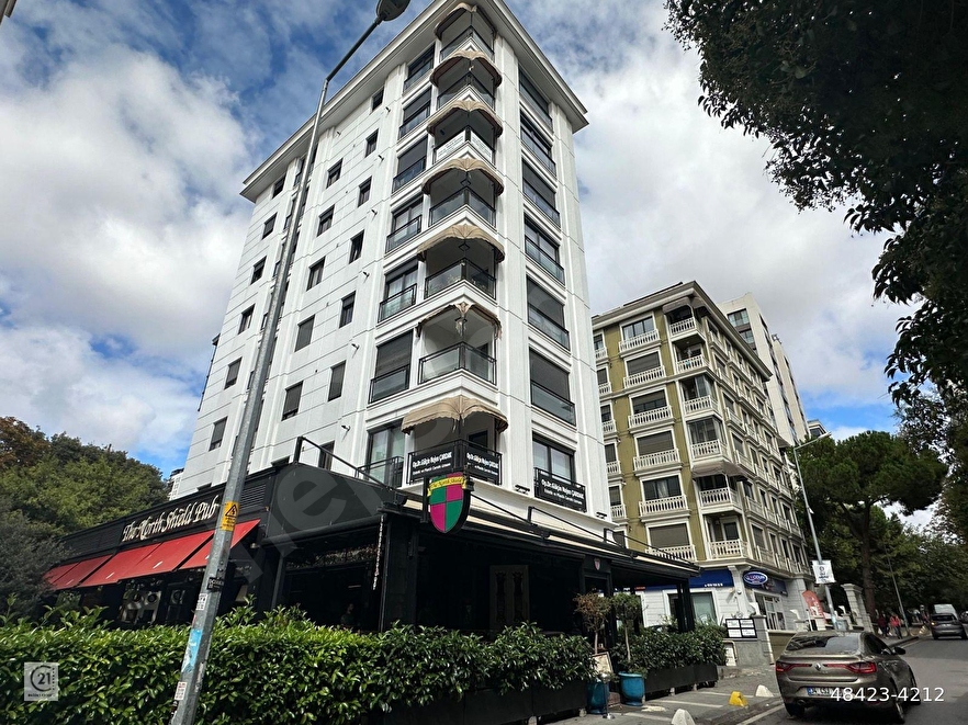 BAĞDAT CADDESİNE 2. BİNA CADDEBOSTAN`DA SATILIK 3+1 LÜX DAİRE