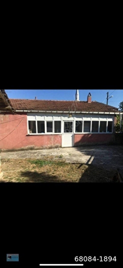 ÇAN BARDAKÇILAR KÖYÜNDE 1266 M2 İÇİNDE MÜSTAKİL OTURULUR DURUMDA EV