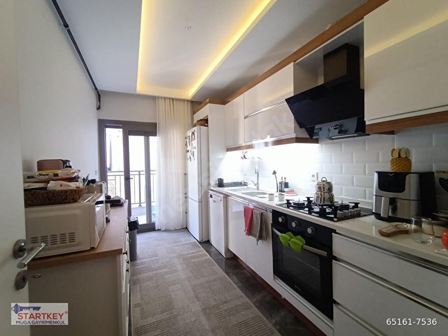 MUGA'DAN BOSTANLI'DA 8 YILLIK BİNADA SATILIK 3+1 ARAKAT DAİRE