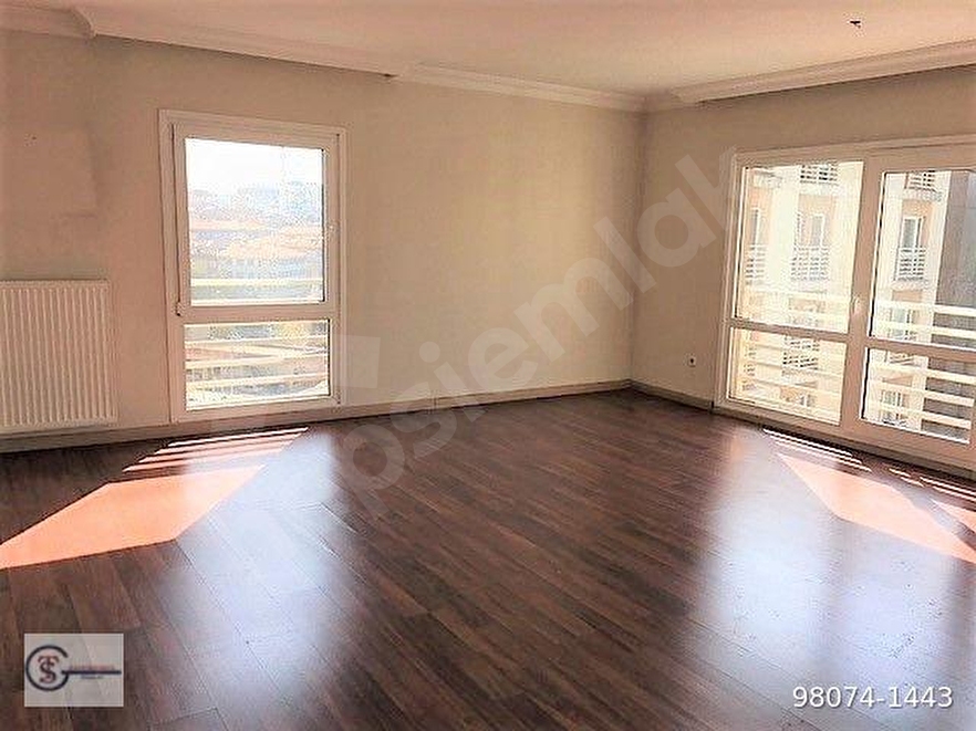 Bağcılar Site İçi Krediye Uygun Havuzlu Büyük M2 Önü Açık Satılık