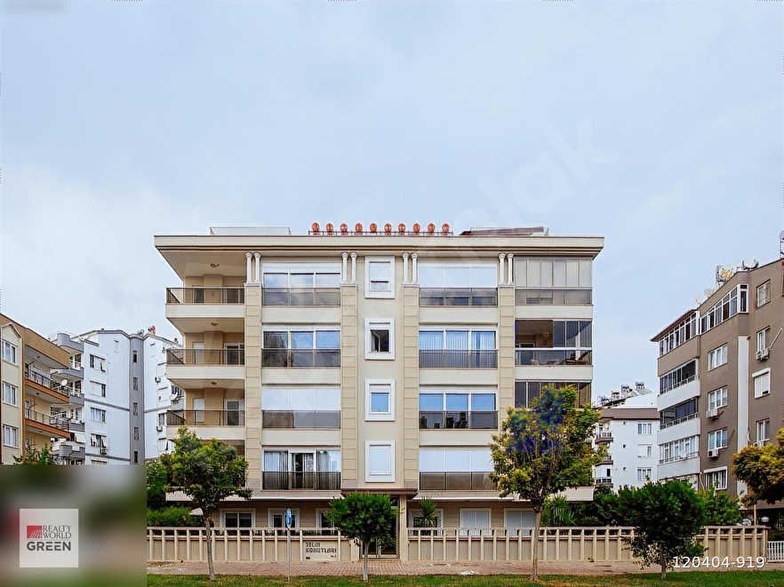 ÇAĞLAYANDA SATILIK LÜX 3+1 DAİRE