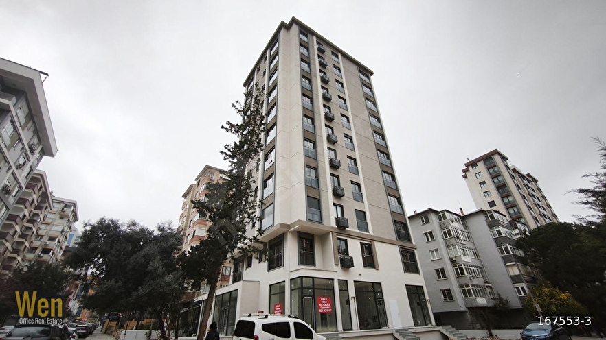 Kozyatağı Merkezi Konumda Satılık 2+1 Daire