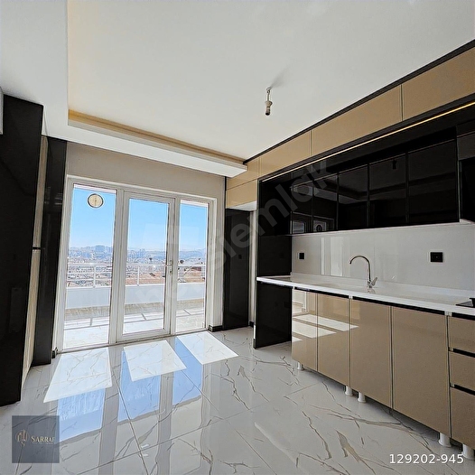 GÜZELYURT MAH. METROBÜSE 7DK LÜKS 3+1 SATILIK DAİRE!!