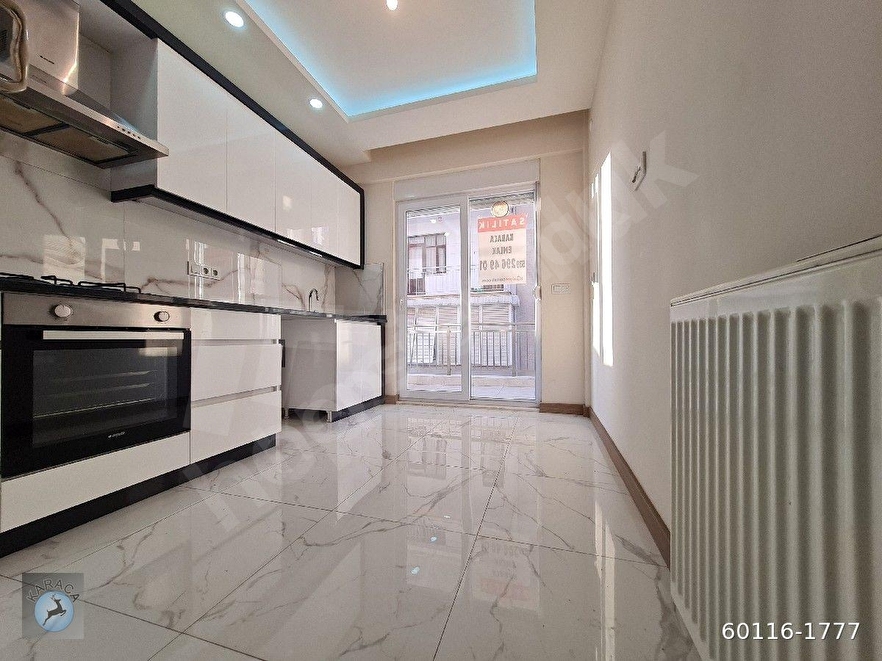 Atatürk Hastanesi ve Tranvaya Yakını Dogalgazlı  2+1  3 Yıllık Asansörlü 80m2 1.Kat Kapalı Otoparklı