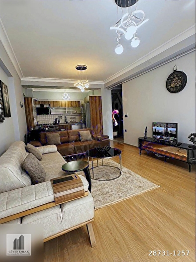 BEŞKAVAKLAR D-100 CEPHELİ 90M2 SIFIR LÜX EŞYALI GÜNEYCEPHE 2.KAT