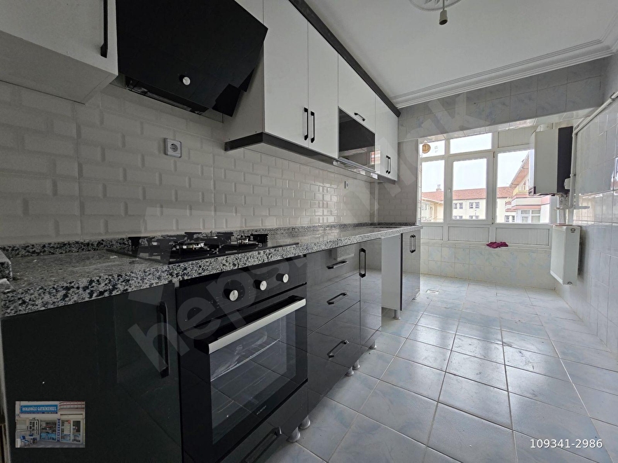ELVAN MAH SATILIK 3+1 YAPILI ISI YALITIMLI ARAKAT GENİŞ DAİRE