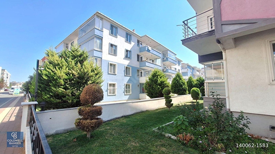 ÇANAKKALE TROYA CAD. 140 M² KAPALI MUTFAK SİTE İÇİ SATILIK DAİRE