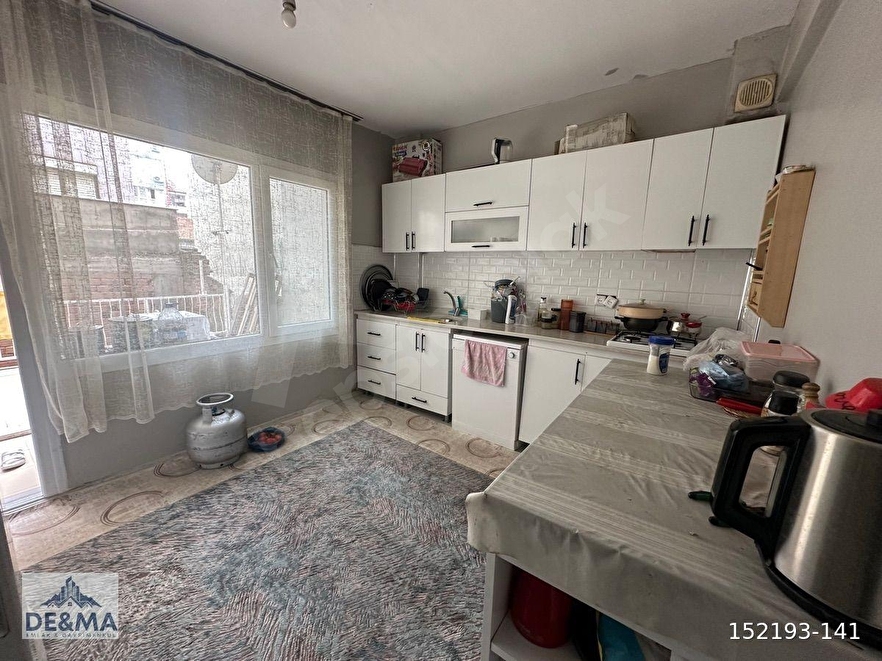 BELEDİYE CADDESİ ÜZERİ 3+1 130 M2 DAİRE