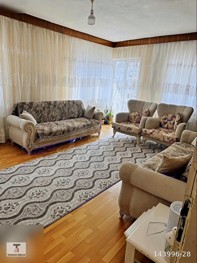 İSTASYON CADDESİNDE SATILIK 3+1 DAİRE