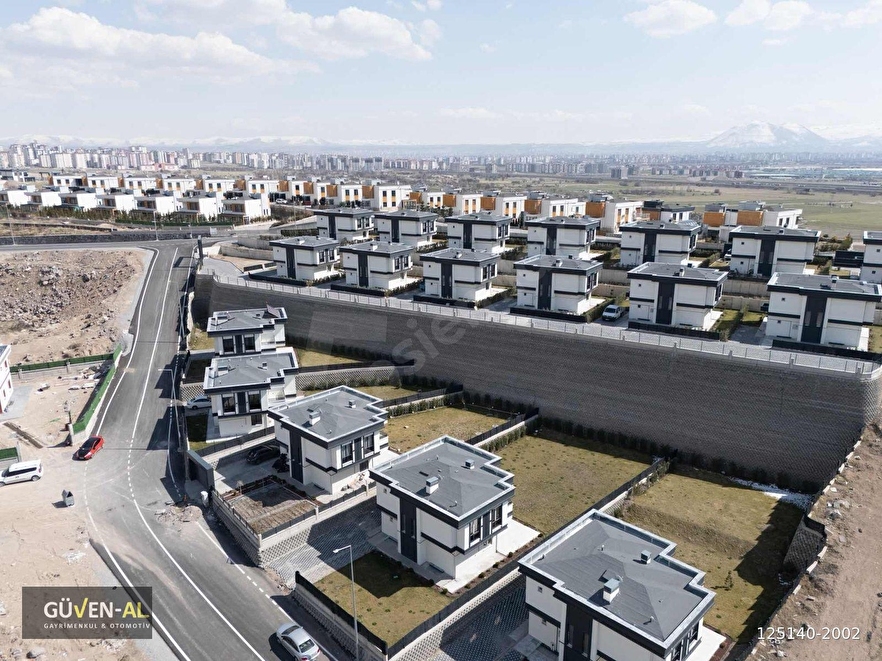 ERKİLET DAĞTEKİN İNCİ SİTESİ 800mt² ARSALI YERDEN ISITMALI VİLLA