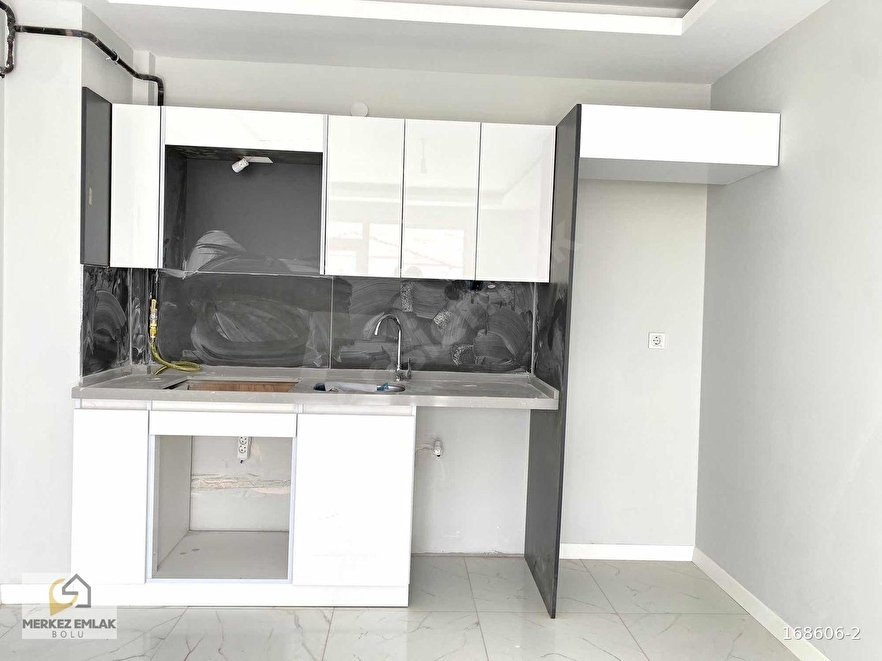 MERKEZİN EN GÜZEL YERİNDE 1+1 SATILIK DAİRE