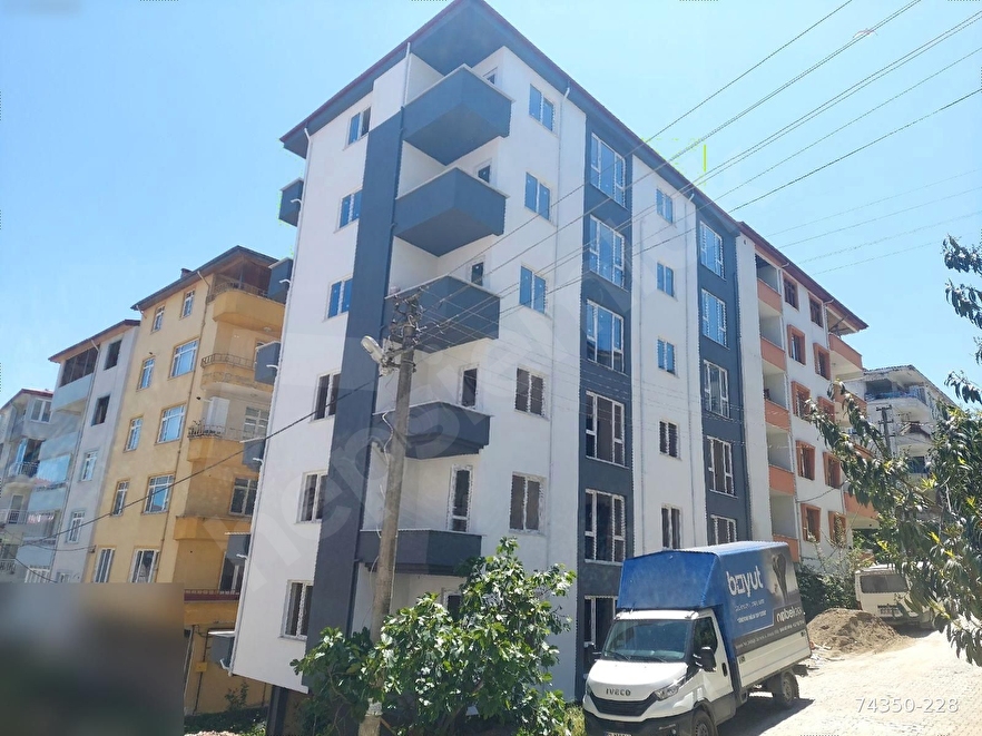 BULANCAK'IN MERKEZİNDE SATILIK DOĞALGAZLI 1+1 4.KAT