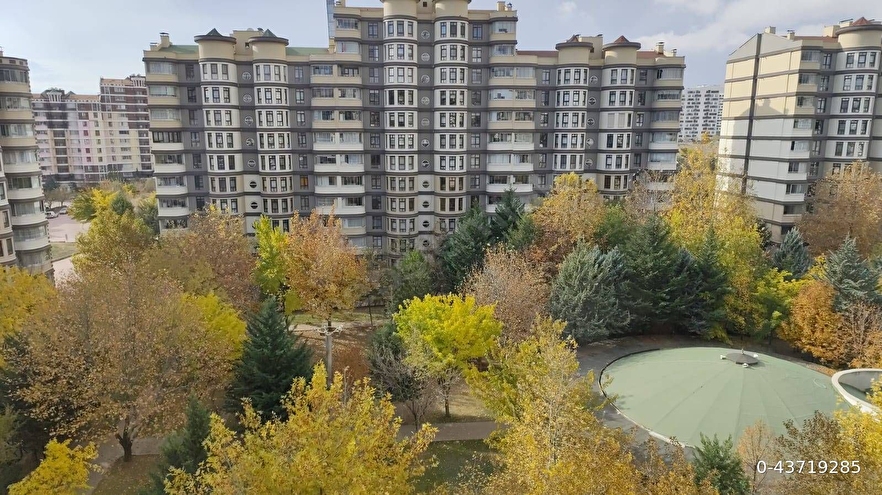 GARANTİ KONUTLARI MERİH SİTESİ 4+1 220 M2 SATILIK DAİRE