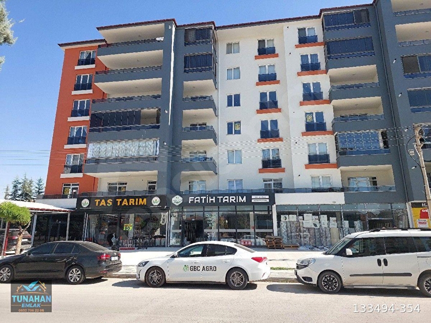 Yeni mahallede yeni yapı satılık 3+1 daire