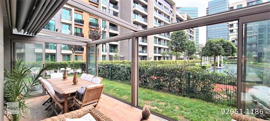 Vadi İstanbul Park' ta Kış Bahçeli Bahçe Katı 4+1 Satılık Daire