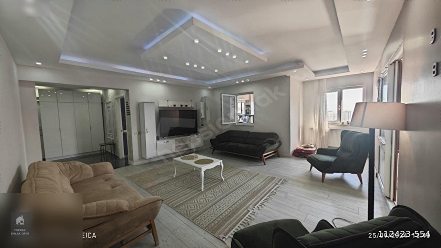 Beylikdüzü A. Kahveci Mahallesinde Tadilatlı 5+2 Dubleks Daire