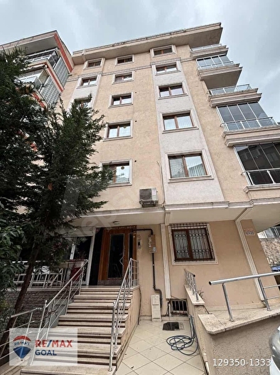 BEŞIKTAŞ DIKILITAŞ'TA BAHÇELI 1+1 HARIKA KONUMDA NADIR FIRSAT