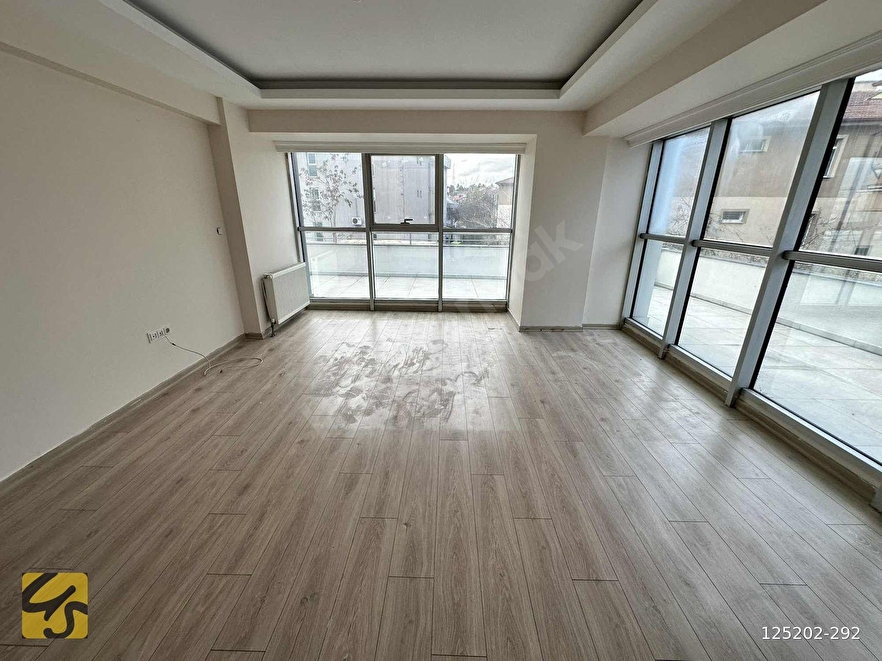 UMUT ŞENDUYGU GAYRİMENKUL DEN ADLİYE KARŞINDA SATILIK 2+1 DAİRE