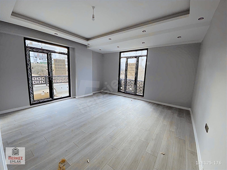 BAŞİSKELE YEŞİLYURT MAH. 2+1 SATILIK ARAKAT DAİRE