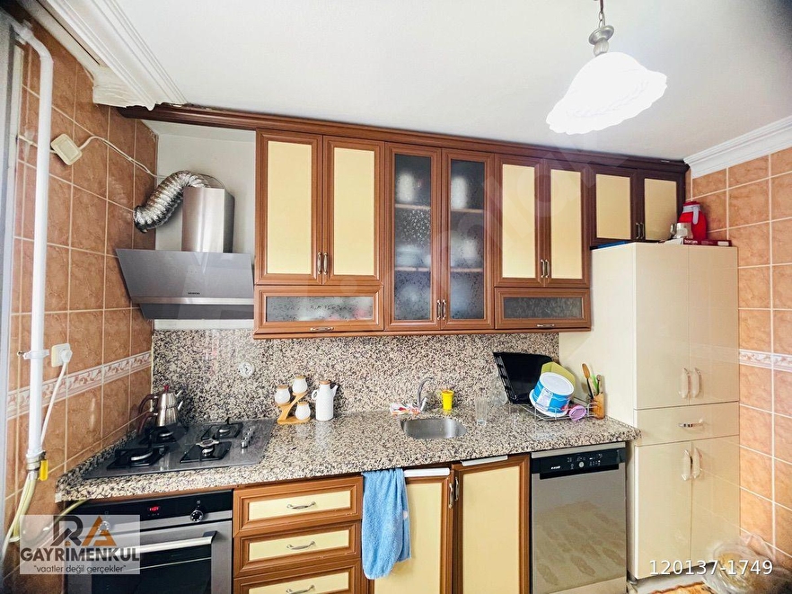 RA GAYRİMENKUL KIRKLARSIRTI SİTE İÇİ BAĞIMSIZ MUTFAK 3+1