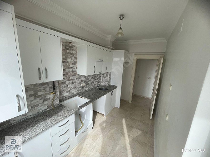 DELEN GAYRİMENKUL'DEN BEYKENT'TE BAKIMLI ARA KAT SATILIK DAİRE