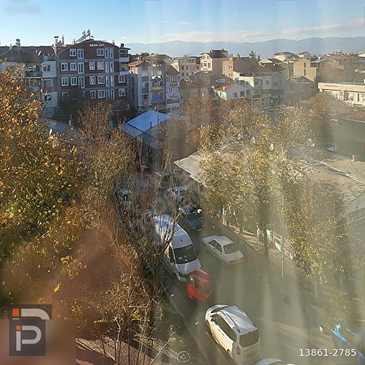 BURDUR MERKEZİNDE PAZAR YERİN'DE 1+1 BALKONLU MANZARALI