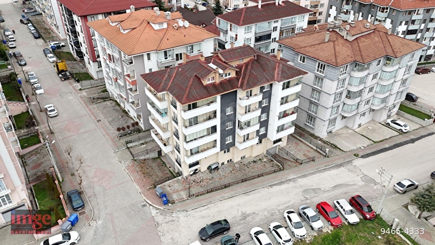 Borazanlar'da Batı Cepheli Satılık 2+1 Amerikan Mutfak Daire