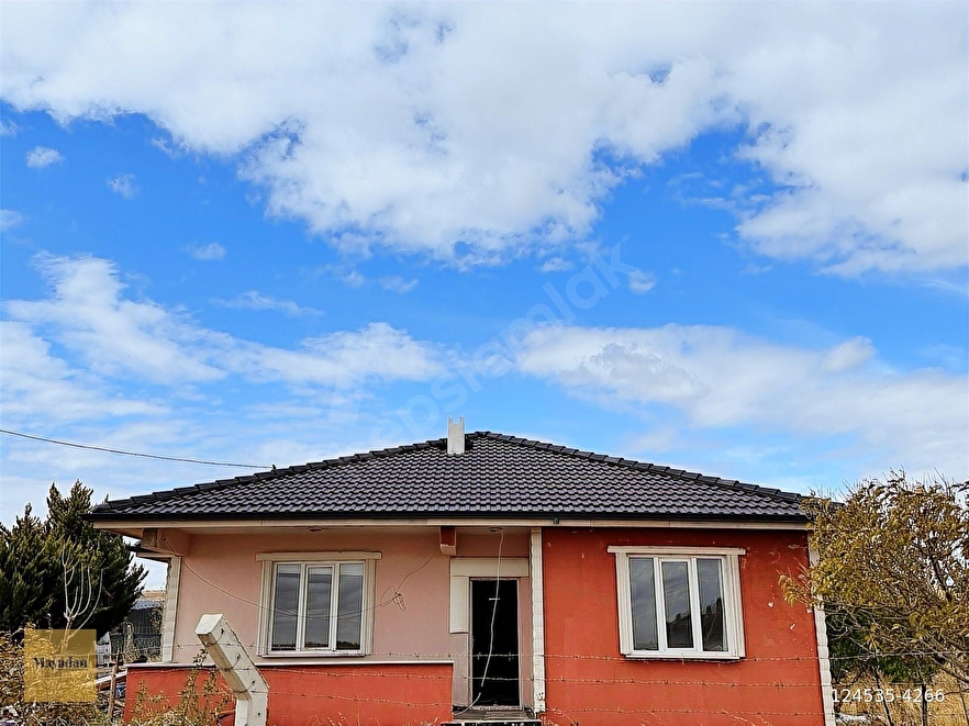 SAKIZKÖYDE VİLLA TADINDA 1181 M2 ARSA İÇİNDE 2+1 MÜSTAKİL EV