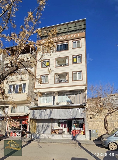RIZIK GM' Den Dumlupınar Mahallesi Ana Cadde Üstü Satılık 2+1 Daire