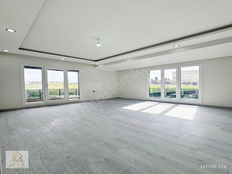 BEYLİKDÜZÜ SİEM'DEN VİLLA TADINDA FERAH ODALARI FUL SİTE 3+1!!