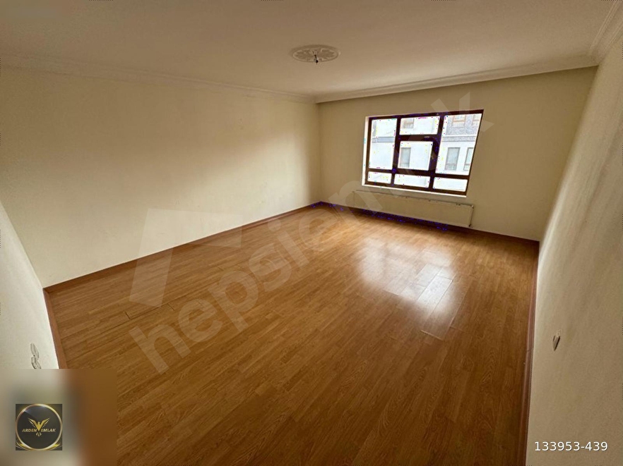 ARDEN EMLAK // SATILIK ATAPARKIN GÖBEĞİNDE 3+1 ARAKAT DAİRE