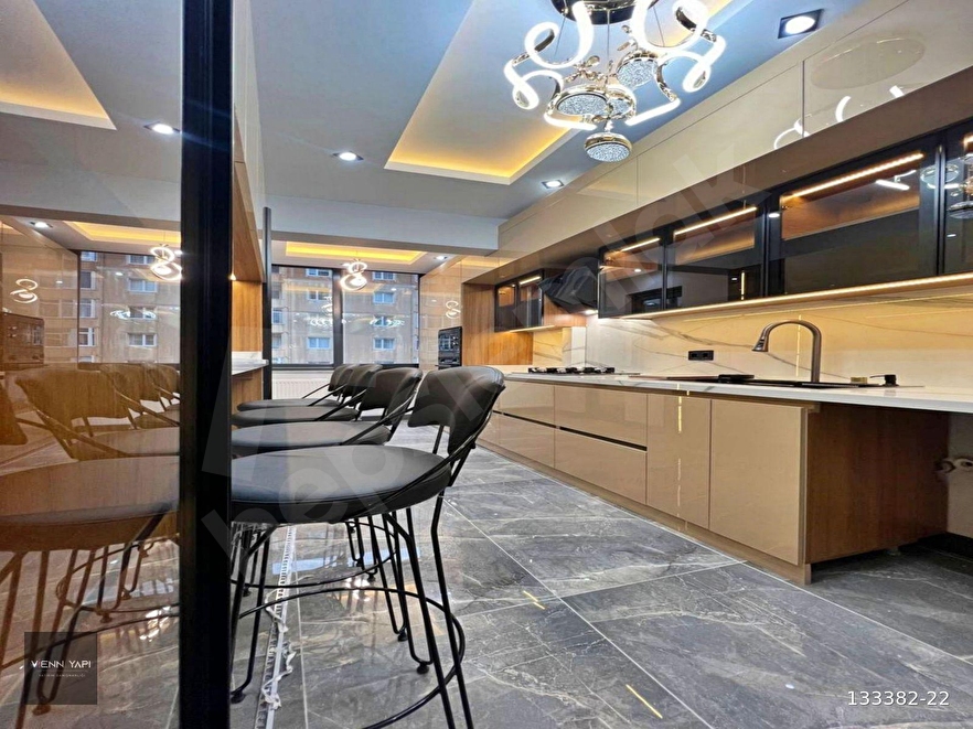 VİENN'den BARİŞ MAHALLESİNİN EN GÖZDE DAİRESİ! ÖZEL TASARIM 3+1!