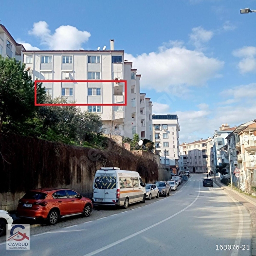MUDANYA'DA MERKEZİ KONUMDA DENİZE 5 DK. MESAFEDE DENİZ MANZARALI 3+1 SATILIK DAİRE