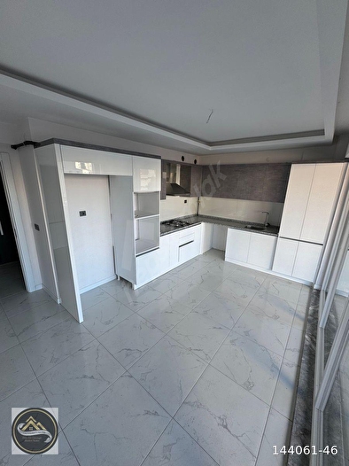 İBO ULAŞ GAYRİMENKUL'DEN 4+1 ŞEKER'DE LÜX SİTE İÇİ SATILIK DAİRE