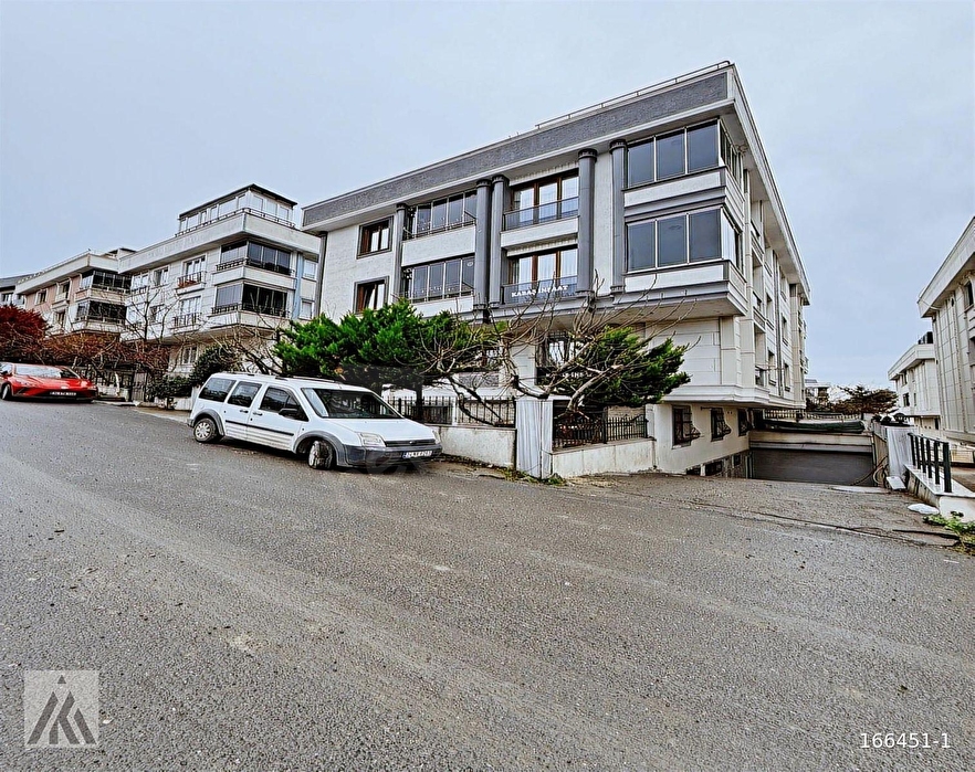 AKA YAPI'DAN BEYLİKDÜZÜ MARMARA MAH. GİRİŞ DAİRE