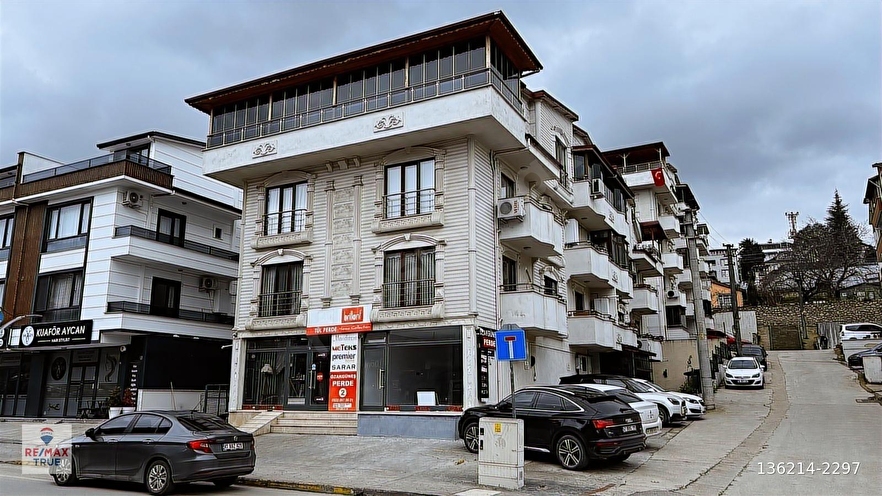 BAŞİSKELE PINAR CADDESİ ÜZERİNDE SATILIK 4+1 DUBLEKS DAİRE