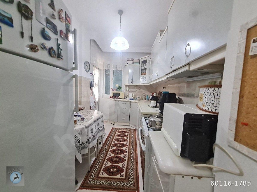 Tranvaya 50metre 3 Katlı Masrafsız Bakımlı 3+1 1.Kat Daire 120m2 Köşe Başı Ön Cepphe