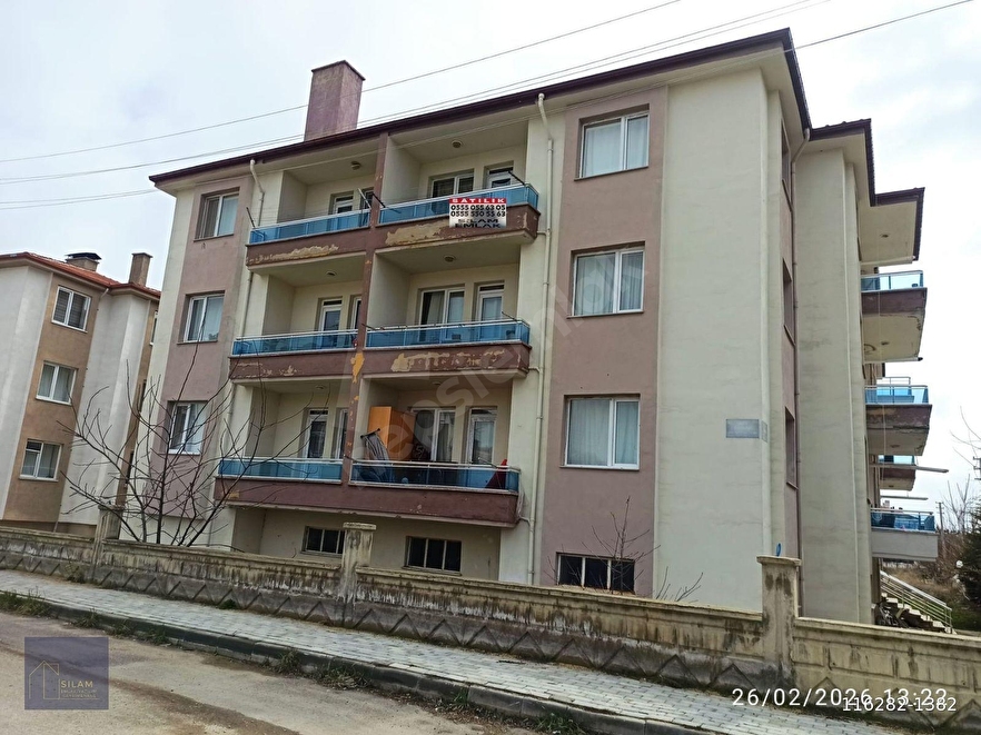 SILAM EMLAK'TAN MAREŞAL FEVZİ ÇAKMAK MAH. 3+1  3. KAT 130M² SATILIK 8 YAŞINDA DAİRE