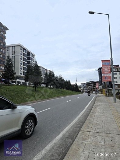 EDİRNE MERKEZ ATATÜRK MAHALLESİNDE ANA CADDEDE ÇİFT BALKONLU MANZARALI SATILIK DAİRE