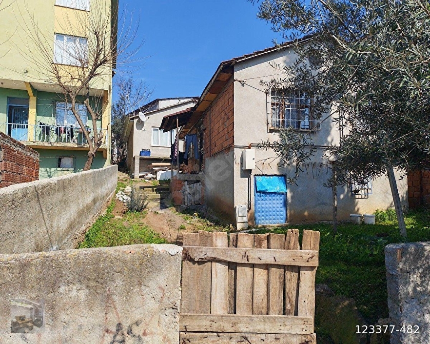 GEBZE BEYLİK BAĞI HÜRRİYET MAH SATILIK 324 MT ARSA TAPULU 2 GECE KONDU