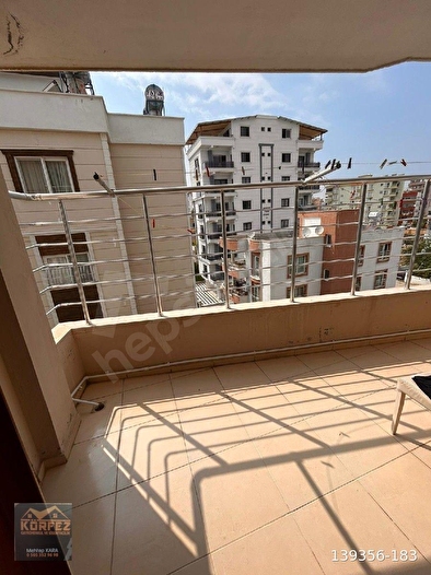 MERKEZDE ,DENİZE 200 MT ,DOĞALGAZLI SATILIK 3+1