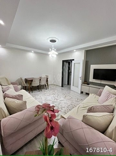 KÜÇÜKÇEKMECE YEŞİLOVA MAHALLESİNDE 2+1 SATILIK DAİRE