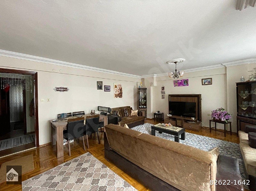 YAVUZ MAHALLESİNDE SATILIK 4+1 ÇARŞI MERKEZDE KOMBİLİ DAİRE