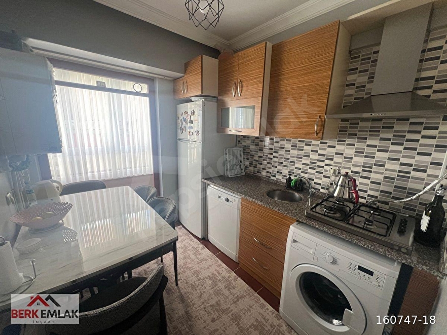 KEVSER CAMİİ KAZARLAR MARKET CİVARINDA 2+1 SATILIK DAİRE