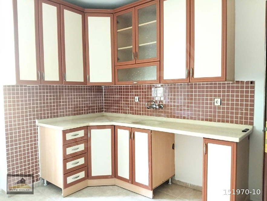 ADANA ÇUKUROVA TURGUT ÖZAL  MENDERESE YÜRÜME MESAFESİNDE SATILIK 2+1 DAİRE