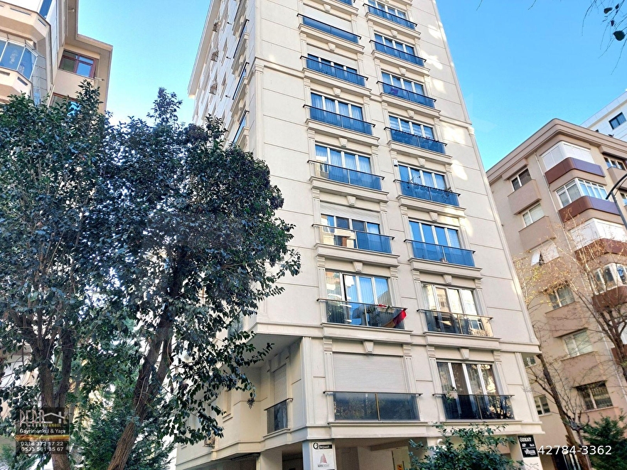 KOZYATAĞINDA KOZZY AVM SEMT PAZARINA YAKIN İSKANLI 3+1 DAİRE