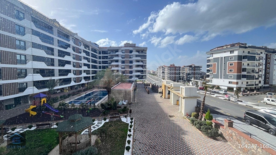 GOLD CİTY SİTESİNDE 170M² ARA KAT YERDEN ISITMALI SATILIK DAİRE